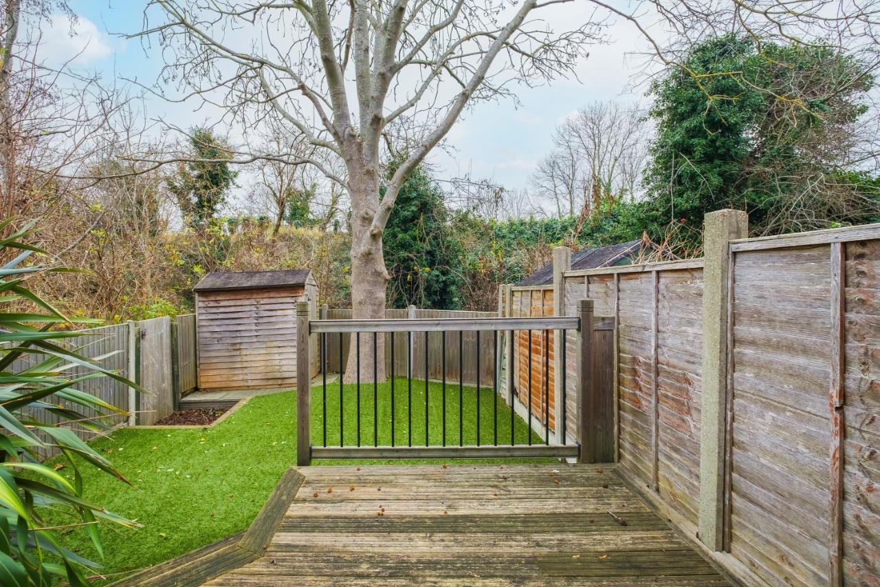 Beautiful 3 Bed House With Amazing Views In Dartford, Kent Apartment Exterior photo