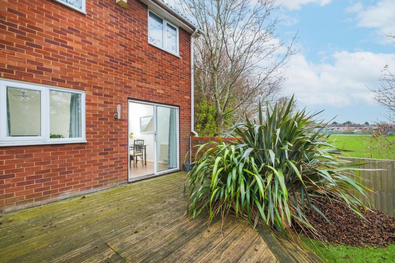 Beautiful 3 Bed House With Amazing Views In Dartford, Kent Apartment Exterior photo